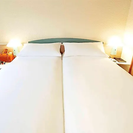 Ibis Centre 3*