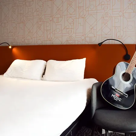 Ibis Centre Hotel 3*