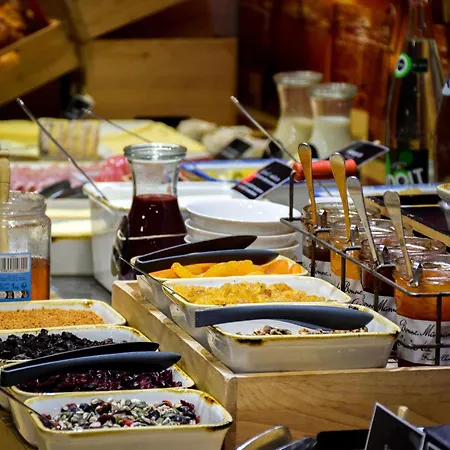 Ibis Centre Hotel 3*