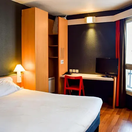 酒店 宜必思罗德中央酒店 3*