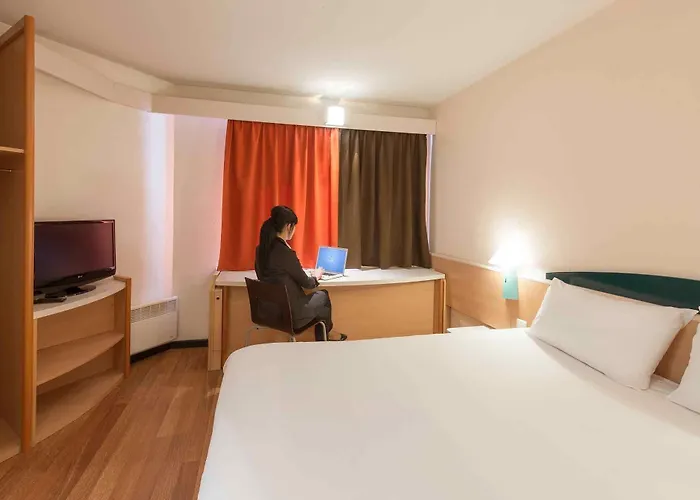 Ibis Centre 3*