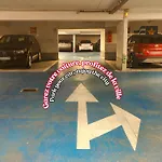 Ibis Centre Hotel 3*