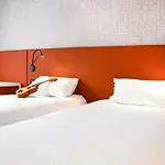 Ibis Centre Hotel 3*