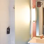 Hotel Ibis Centre 3*