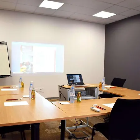 Ibis Centre Hotel 3*