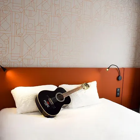 Otel Ibis Centre 3*