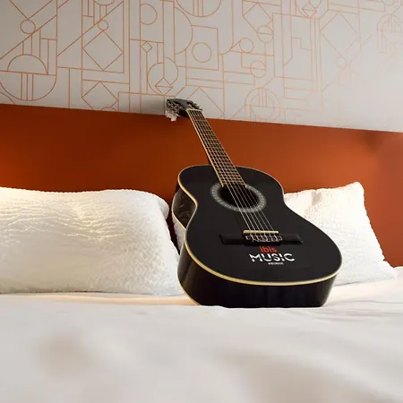 Ibis Centre Hotel 3*
