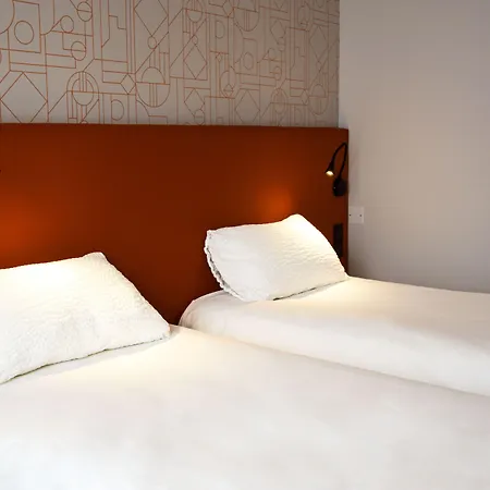 Ibis Centre Hotel 3*