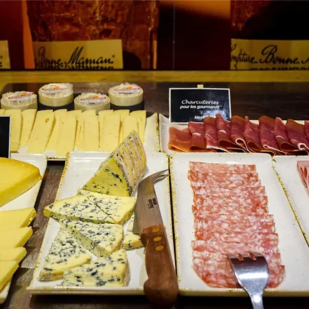 Ibis Centre فندق