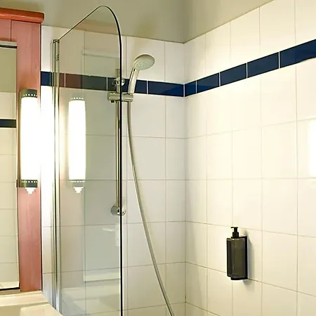 Ibis Centre 3*