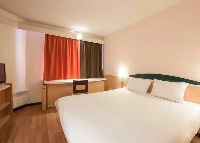 Hotel Ibis Centre 3*