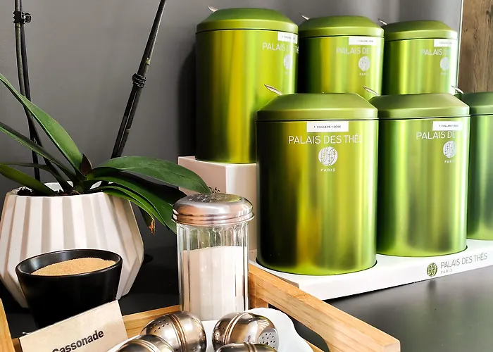 Ibis Centre Hotel 3*