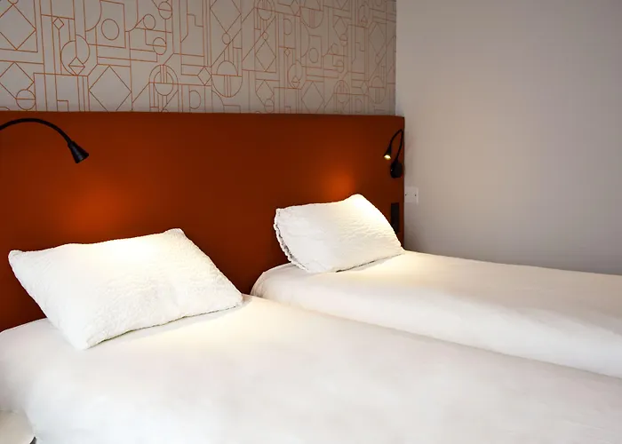 Ibis Centre Hotel 3*