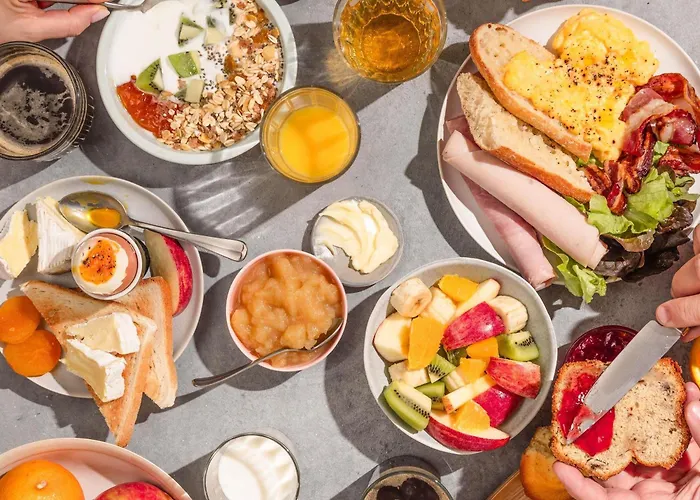 宜必思罗德中央酒店 3* 罗德兹