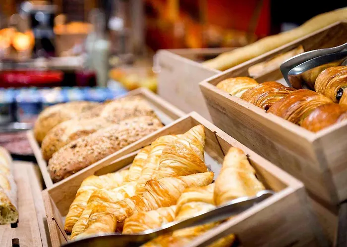 Ibis Centre Hotel 3*